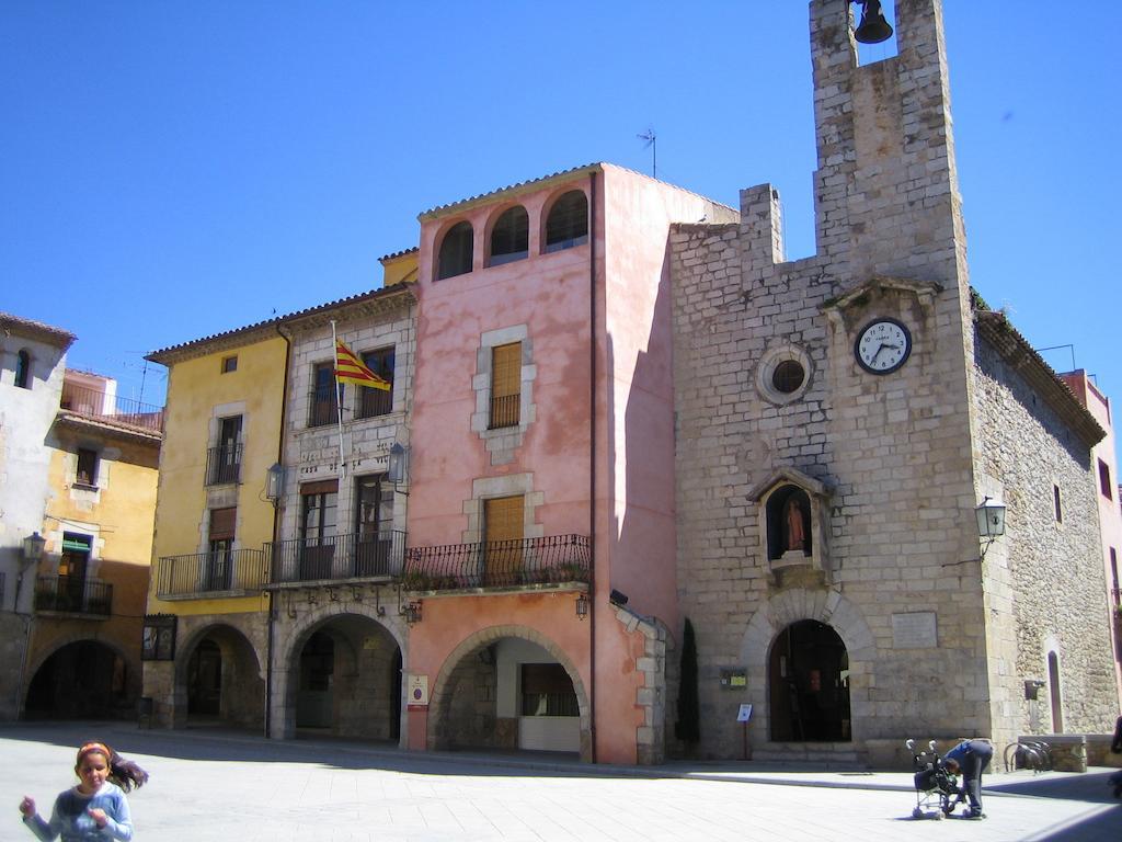 Fonda Mitja Hotel Torroella De Montgri Bagian luar foto